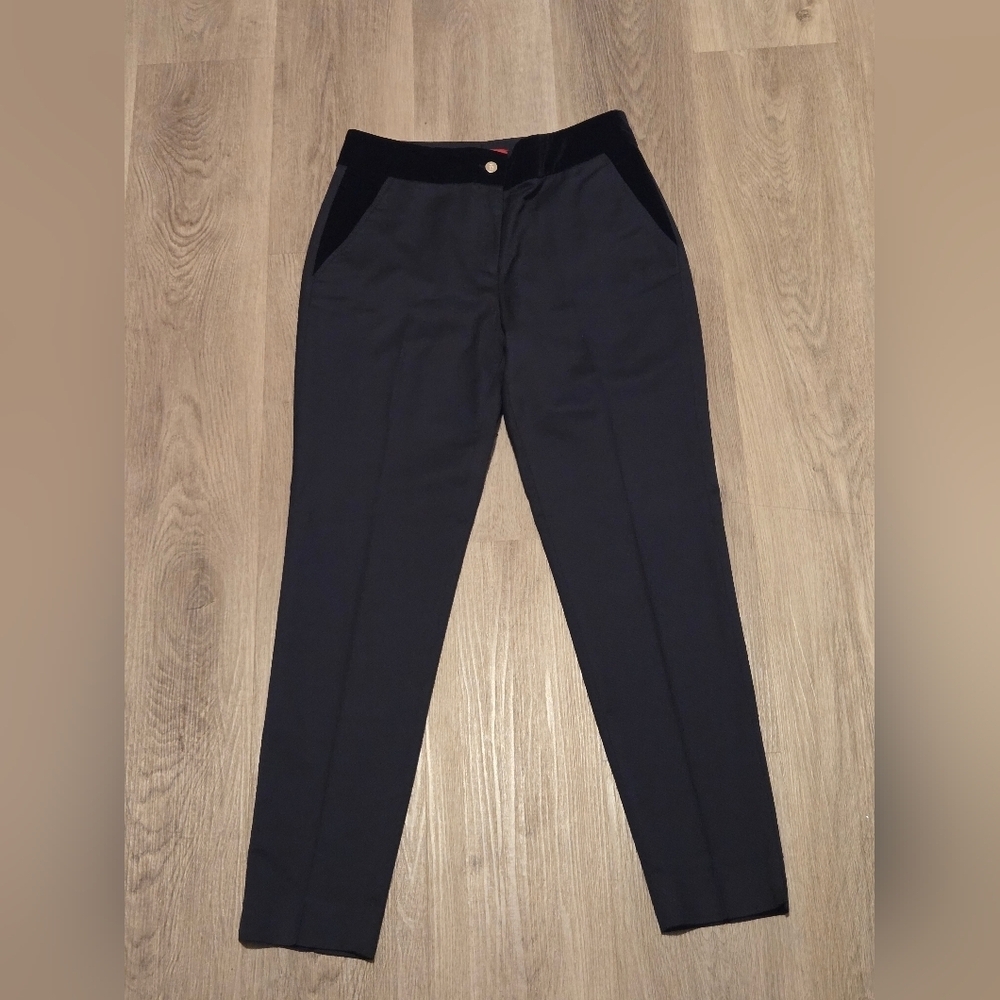 Carolina Herrera Women's Navy Blue Jeans. - Picture 8 of 9
